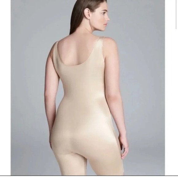 SPANX Slimplicity Open-Bust Mid-Thigh Bodysuit Shapewear - Picture 5 of 14